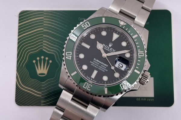 約3年しか製造されていない前期ベゼル Ref.126610LV