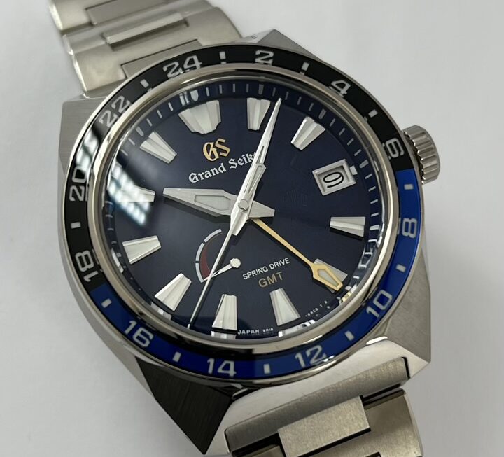 GSならではのカラーリングが美しい限定モデル Ref.SBGE309