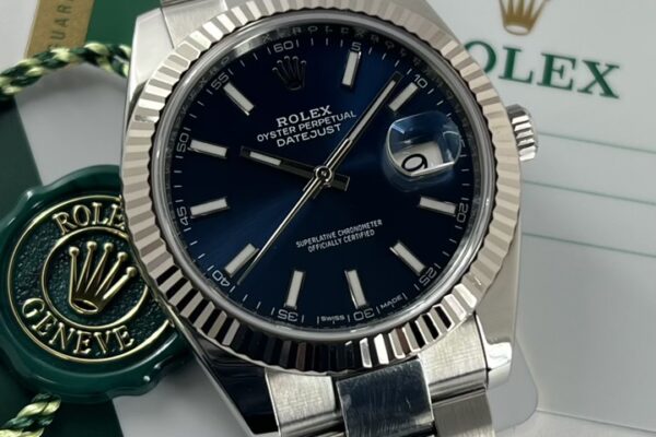 スポーティな雰囲気も感じるドレスウォッチ　Ref.126334