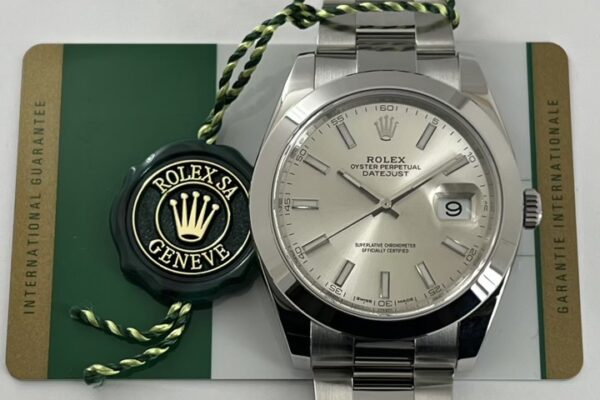 統一感のあるカラーリング　Ref.126300
