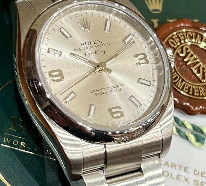 シンプルで洗練されたドレスウォッチ Ref.114200