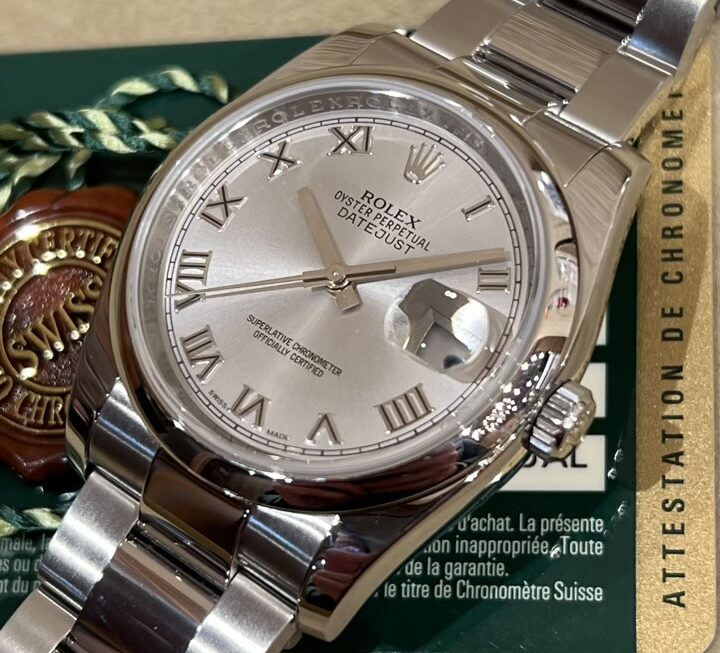 様々なシーンで活躍するスタイリッシュなデザイン　Ref.116200