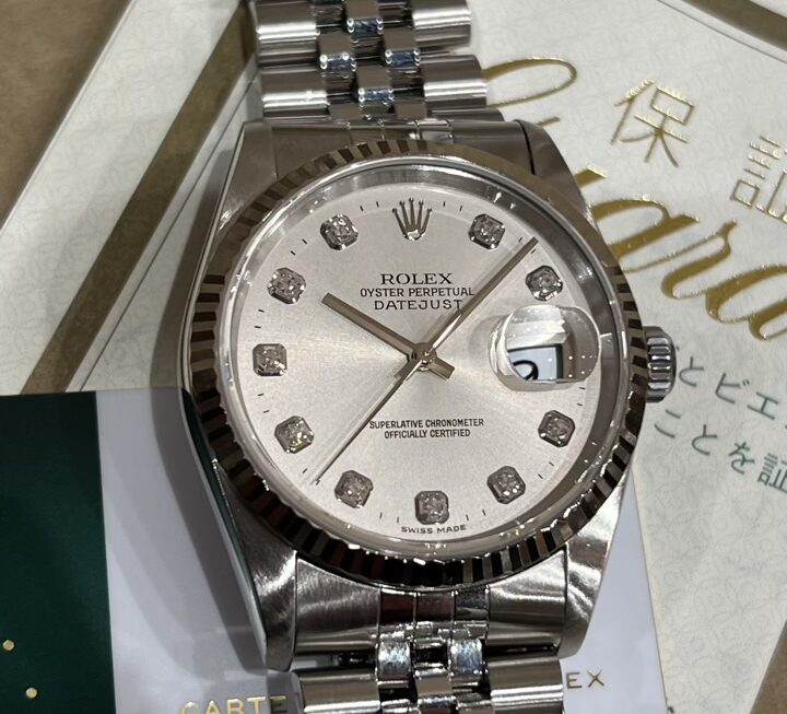 上品さと高級感を併せ持つ人気モデル Ref.16234G