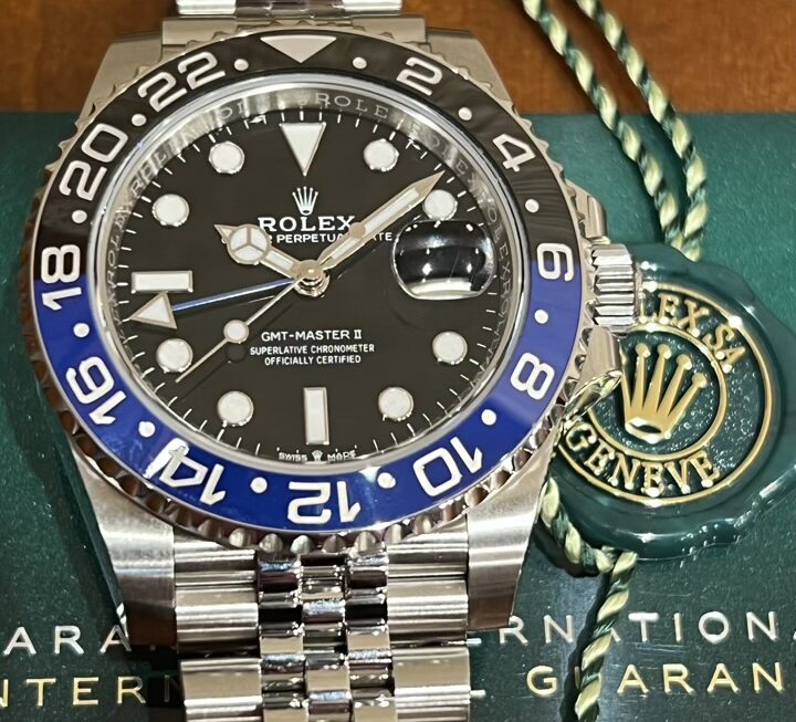 高級感とスポーティーさを併せ持つ人気モデル　Ref.126710BLNR