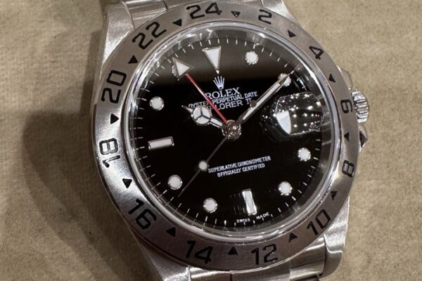 シンプルさが魅力の万能スポーツモデル　Ref.16570