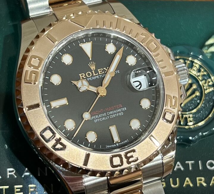 個性と高級感を併せ持つ魅力的なモデル　Ref.268621