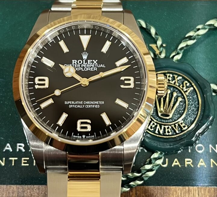 スッキリとした人気コンビモデル　Ref.124273