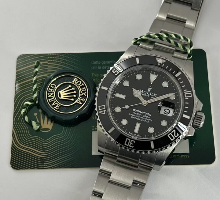 均整がとれたデザインの現行モデル Ref.126610LN