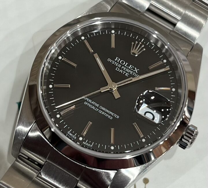 主張を抑えたシンプルなドレスウォッチ　Ref.15200