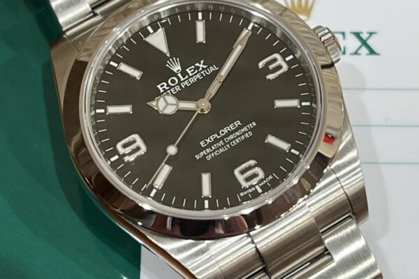 色々な服装に合わせたいシンプルモデル　Ref.214270