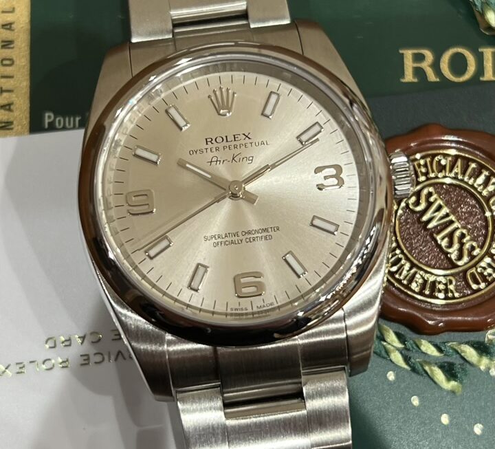 小ぶりで高級感のある1本　Ref.114200