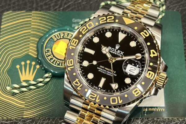 シックなベゼルカラーとゴールドの組み合わせ　Ref.126713GRNR