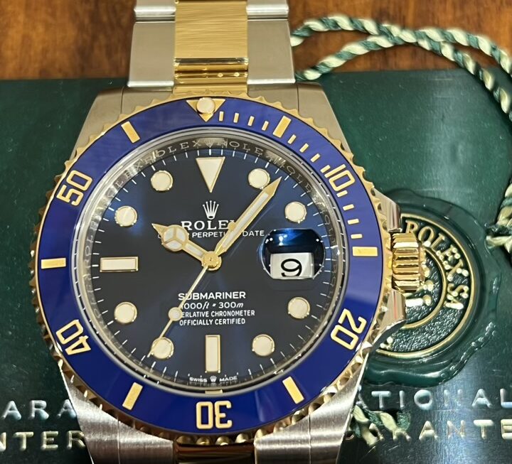 高級感あふれる人気スポーツウォッチ　Ref.126613LB