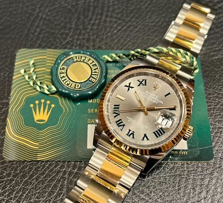 グリーンのローマ数字が特徴的なダイヤル　Ref.126233