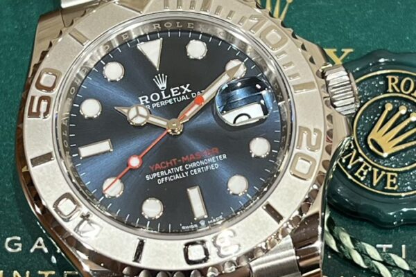 個性の感じられる華やかな輝きが魅力的なモデル　Ref.126622