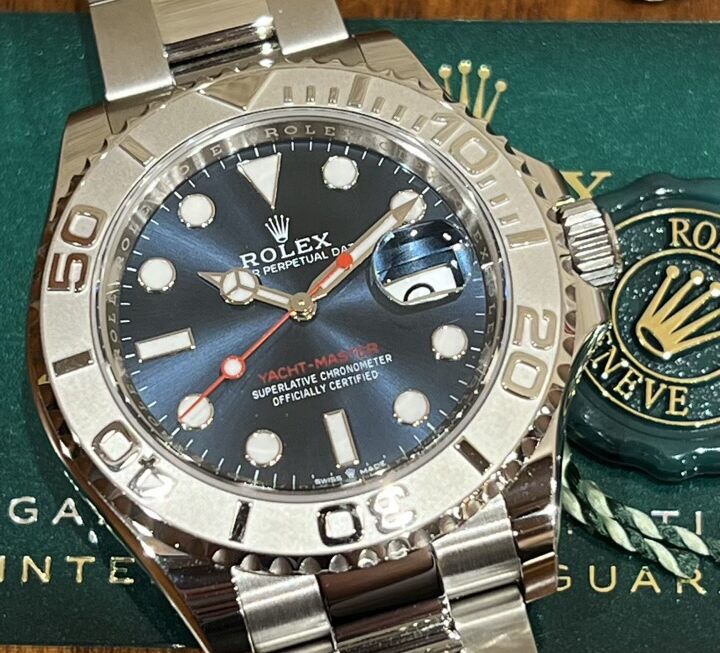 個性の感じられる華やかな輝きが魅力的なモデル　Ref.126622