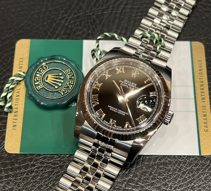 スッキリとした見た目のコンシールドクラスプ　Ref.116234