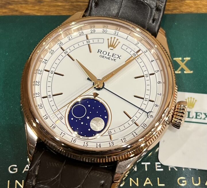 生産終了モデルの未使用品が入荷！　Ref.50535