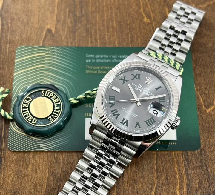 グリーンのローマ数字がお洒落です。 Ref.126234