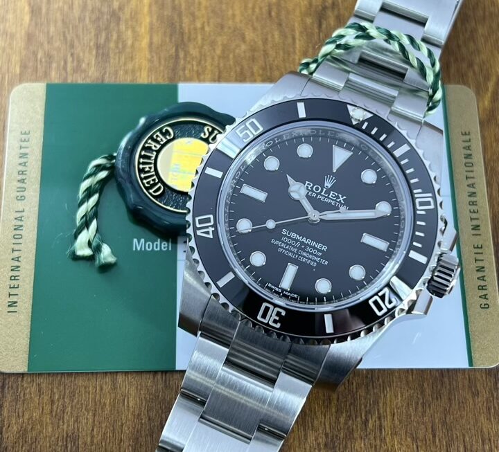 ガッシリとしたケースシェイプ Ref.114060