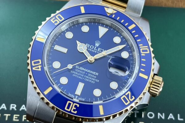 相性抜群の人気コンビモデル　Ref.126613LB