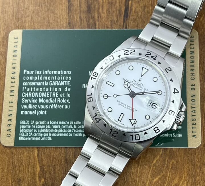 爽やかで視認性が良い白文字盤　Ref.16570